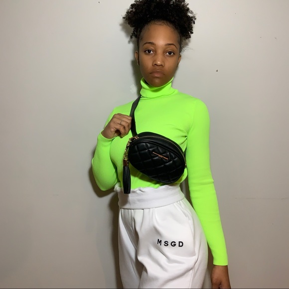 Aldo Handbags - Sold!🎉🎉NEW* Aldo Black and Gold crossbody/fann